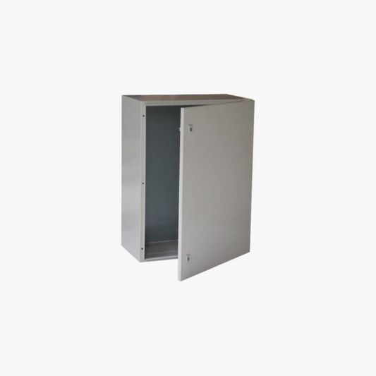 Gabinete de Acero IP66 Uso en Intemperie (600 x 800 x 300 mm) con Placa Trasera Interior Metálica y Compuerta Inferior Atornillable (Incluye Chapa y Llave T).